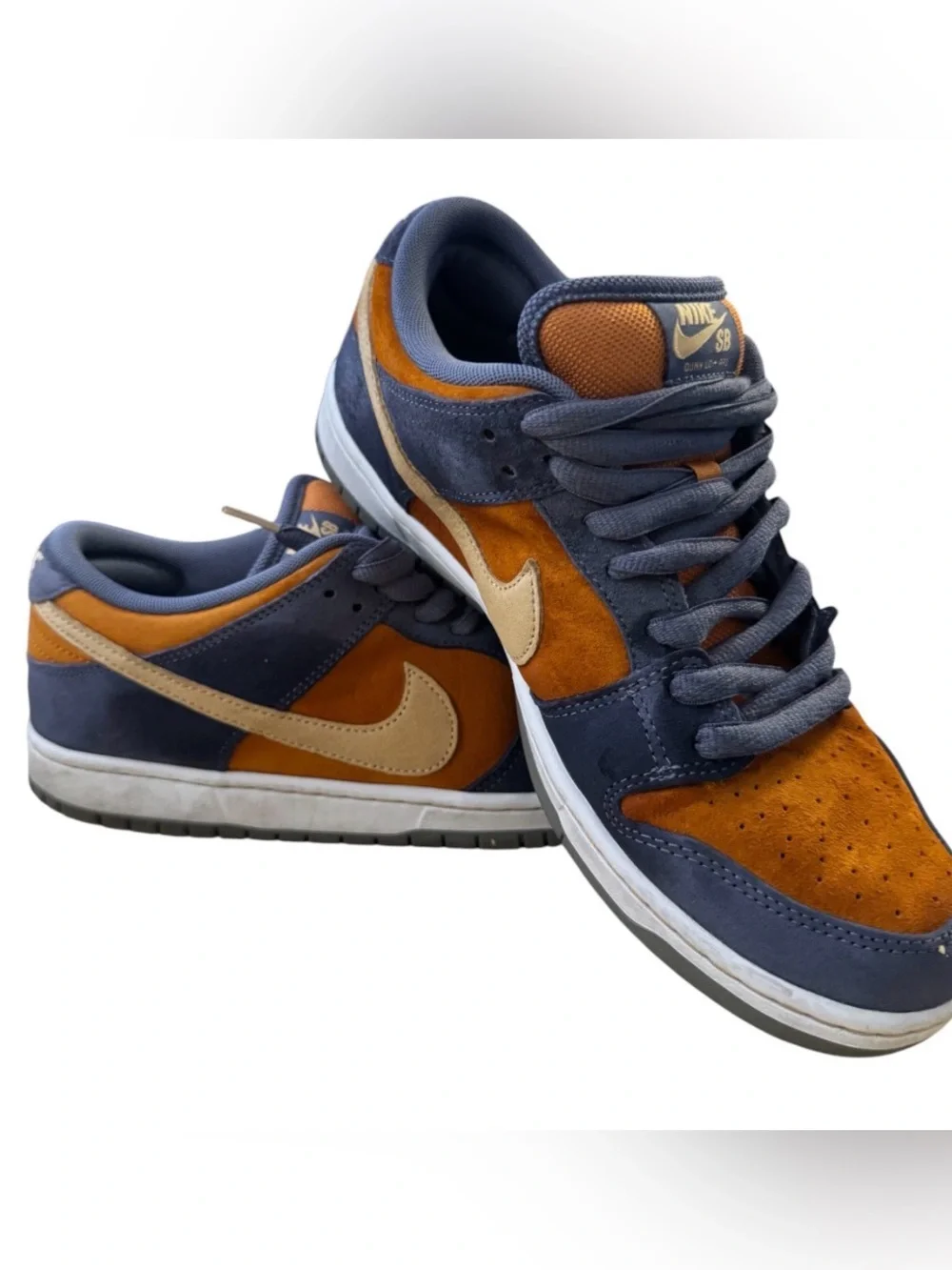 Nike SB Dunks Low Pro in rare Light Carbon Monarch HF3063-002 Men’s 10.5